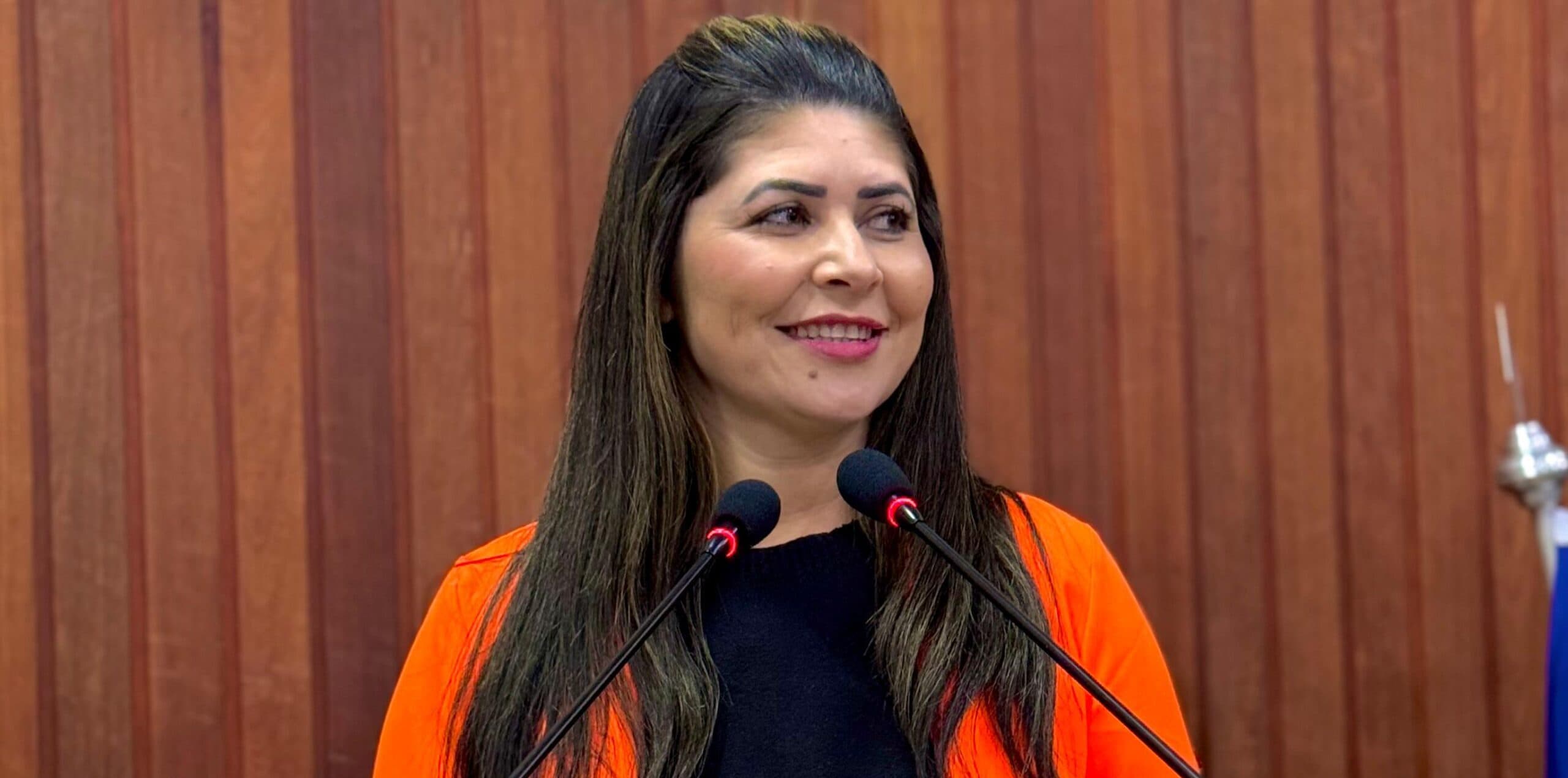 Helton Curika solicita segurança viária e reforço na coleta de lixo